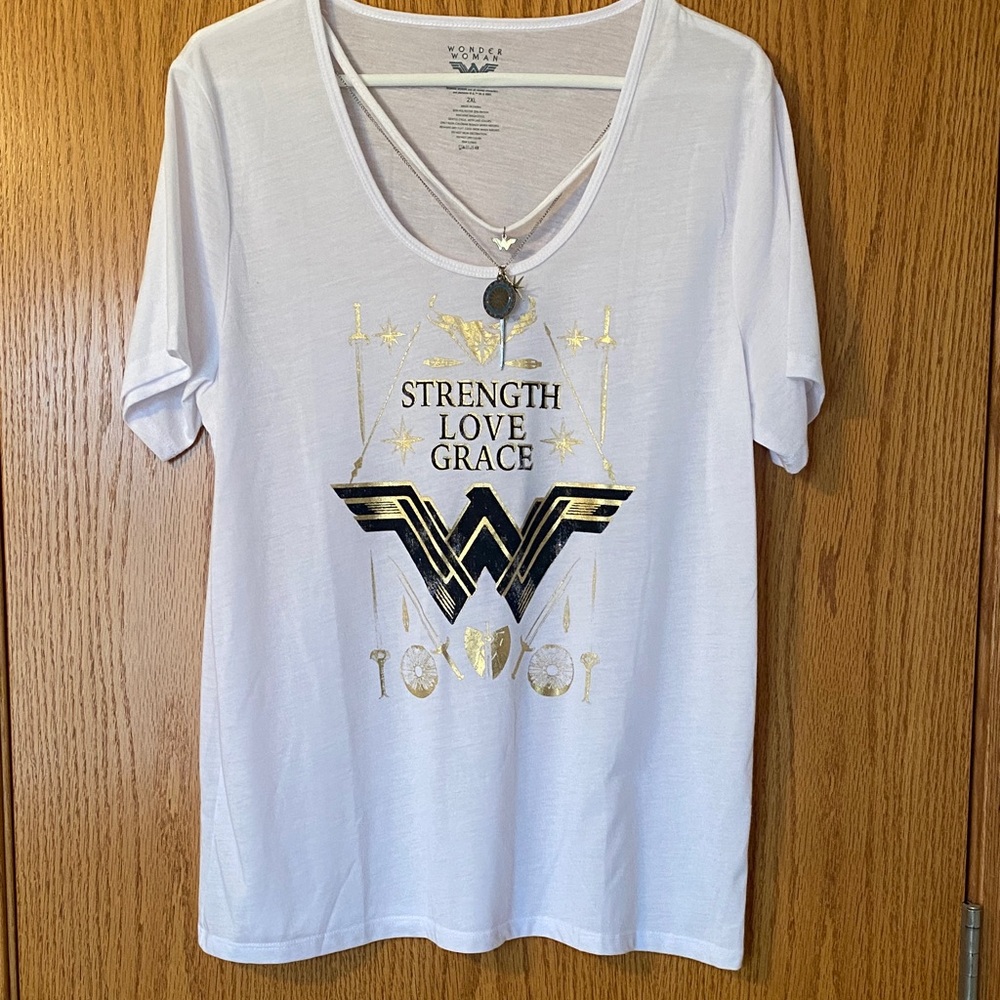 Women’s Wonder Woman Graphic Tee | White & Gold | DC Comics Licensed